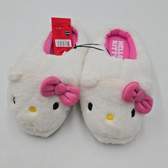 Sanrio Hello Kitty Women's Slippers - Size 7/8 NWT - Picture 1 of 12